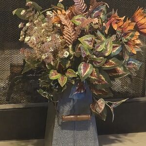 Elegant Autumn Floral Arrangement